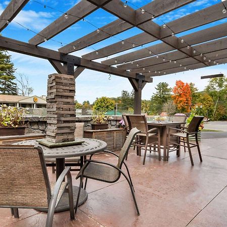 Super 8 By Wyndham Lake George/Downtown Екстериор снимка