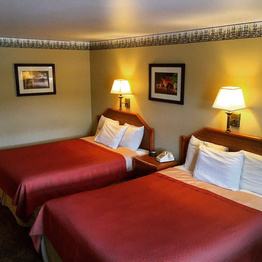 Super 8 By Wyndham Lake George/Downtown Екстериор снимка