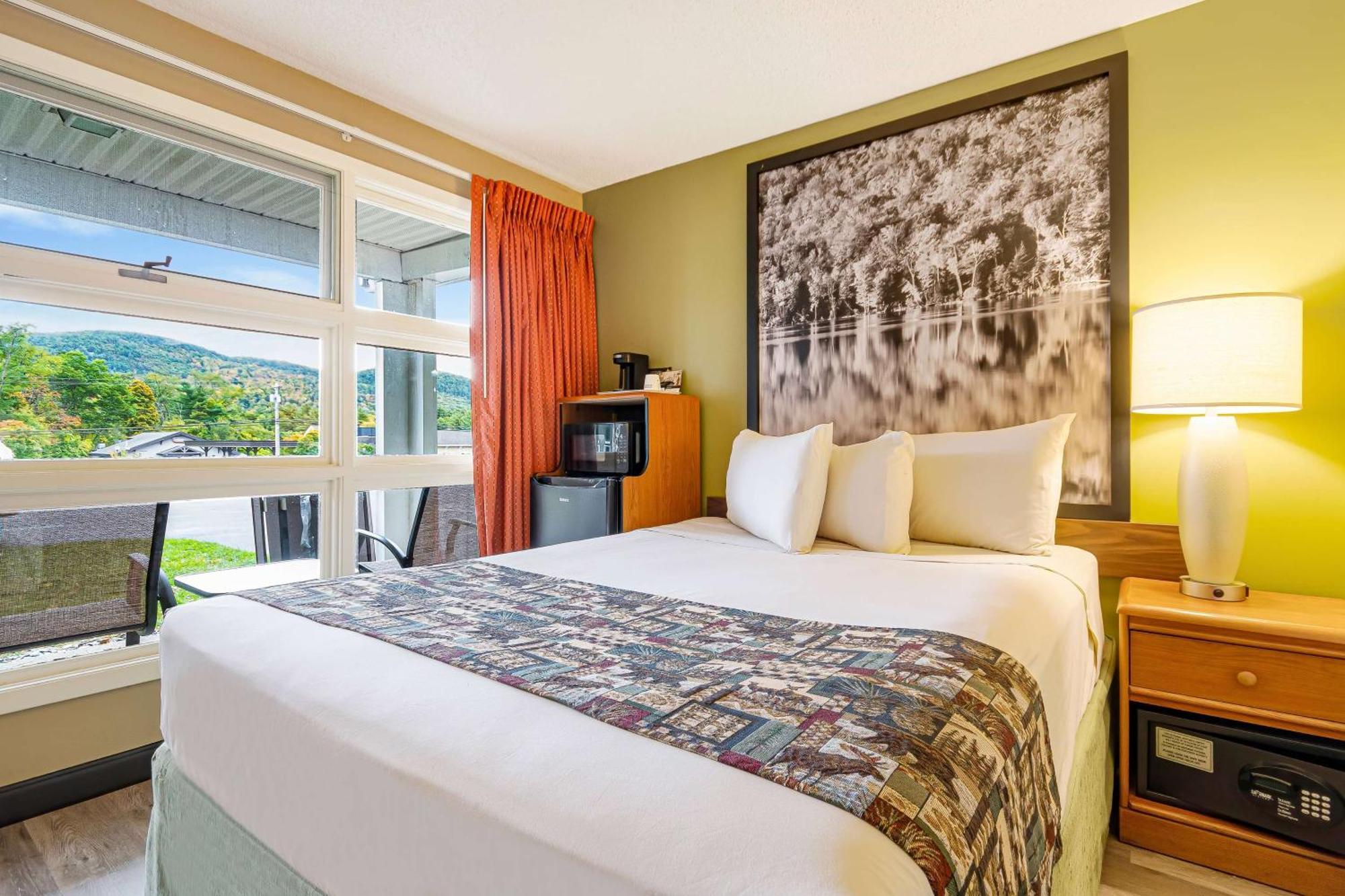 Super 8 By Wyndham Lake George/Downtown Екстериор снимка