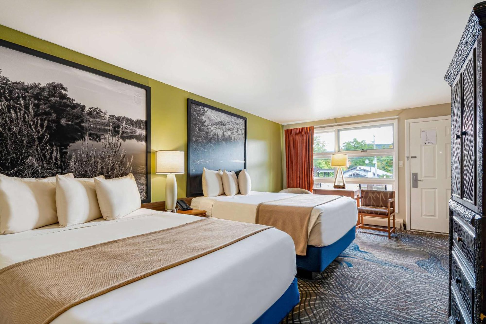 Super 8 By Wyndham Lake George/Downtown Екстериор снимка